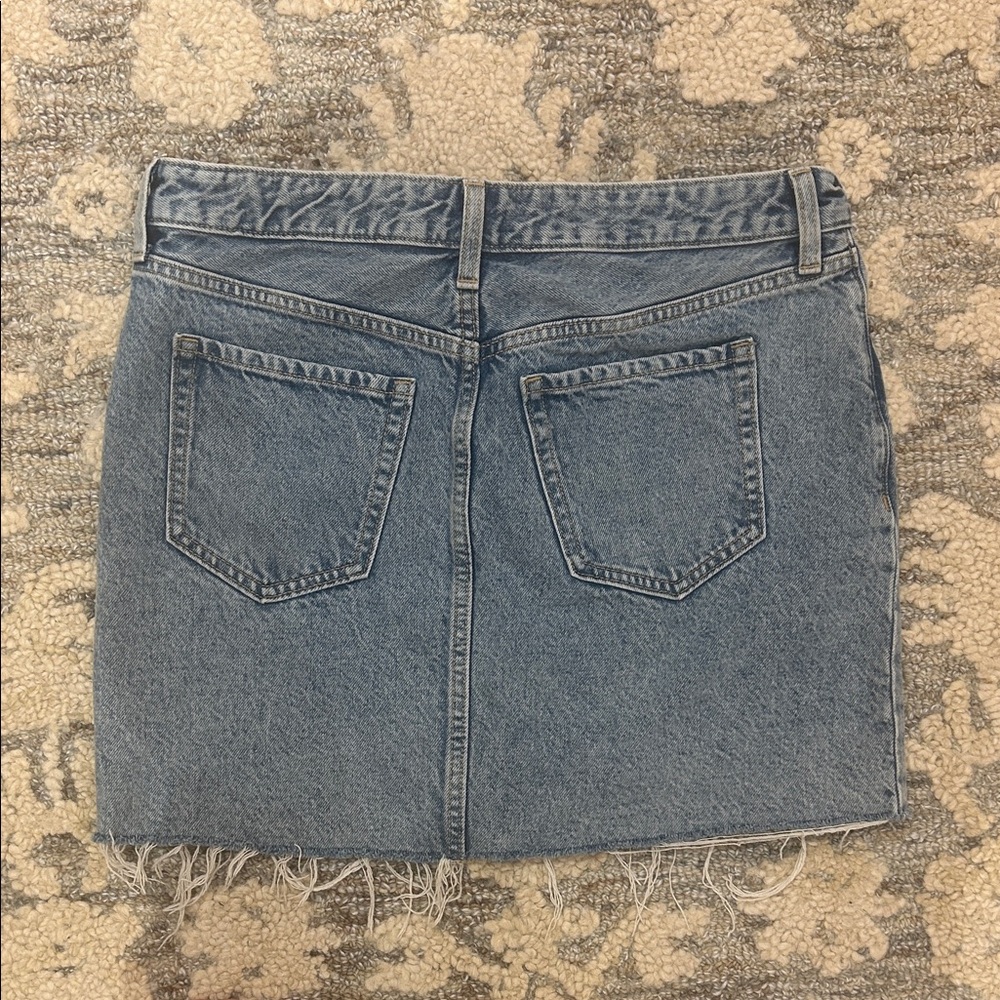 Old Navy Women's Light Blue Distressed Denim Mini Skirt - Picture 3 of 5